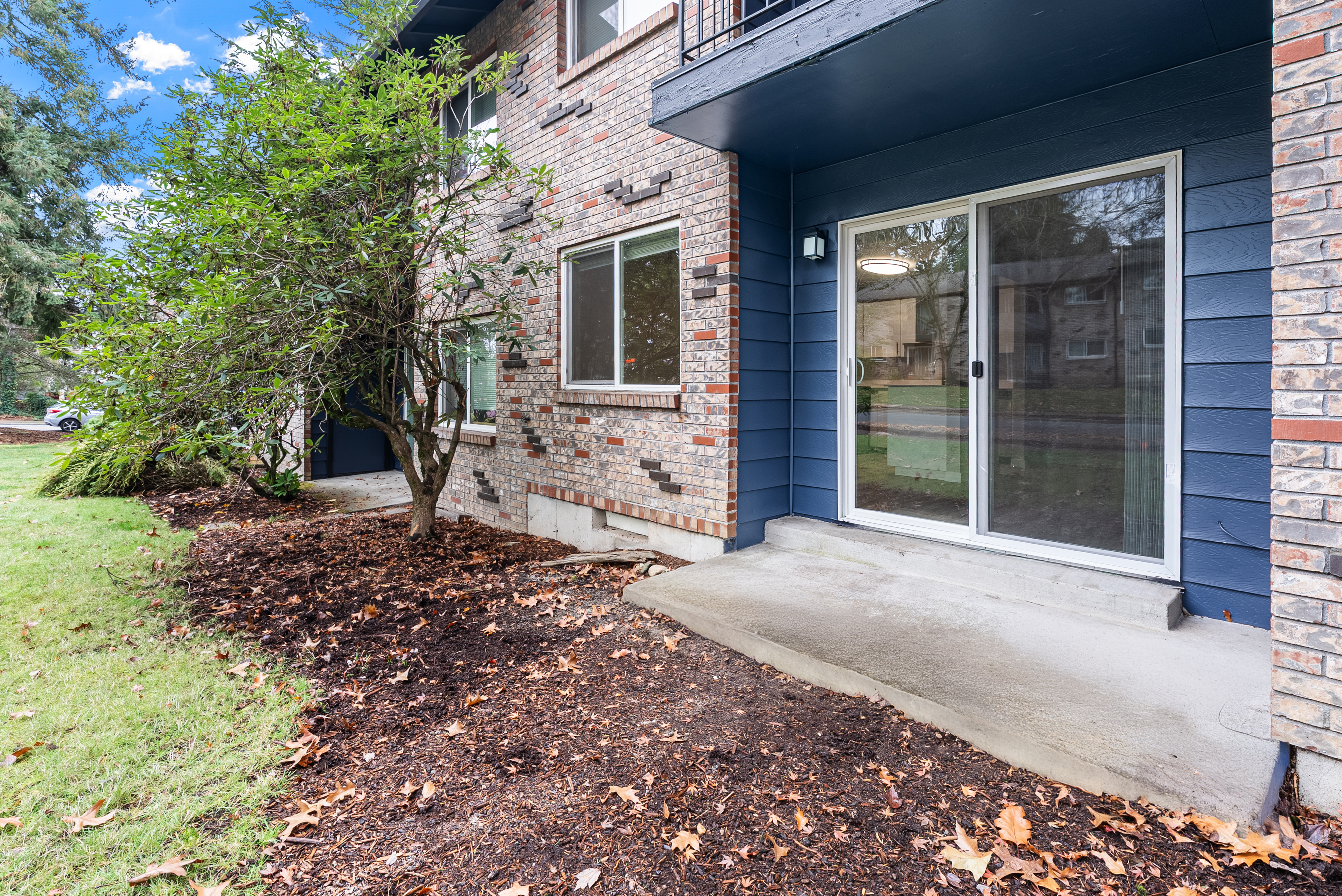 Portland apartment exterior patio real estate photography