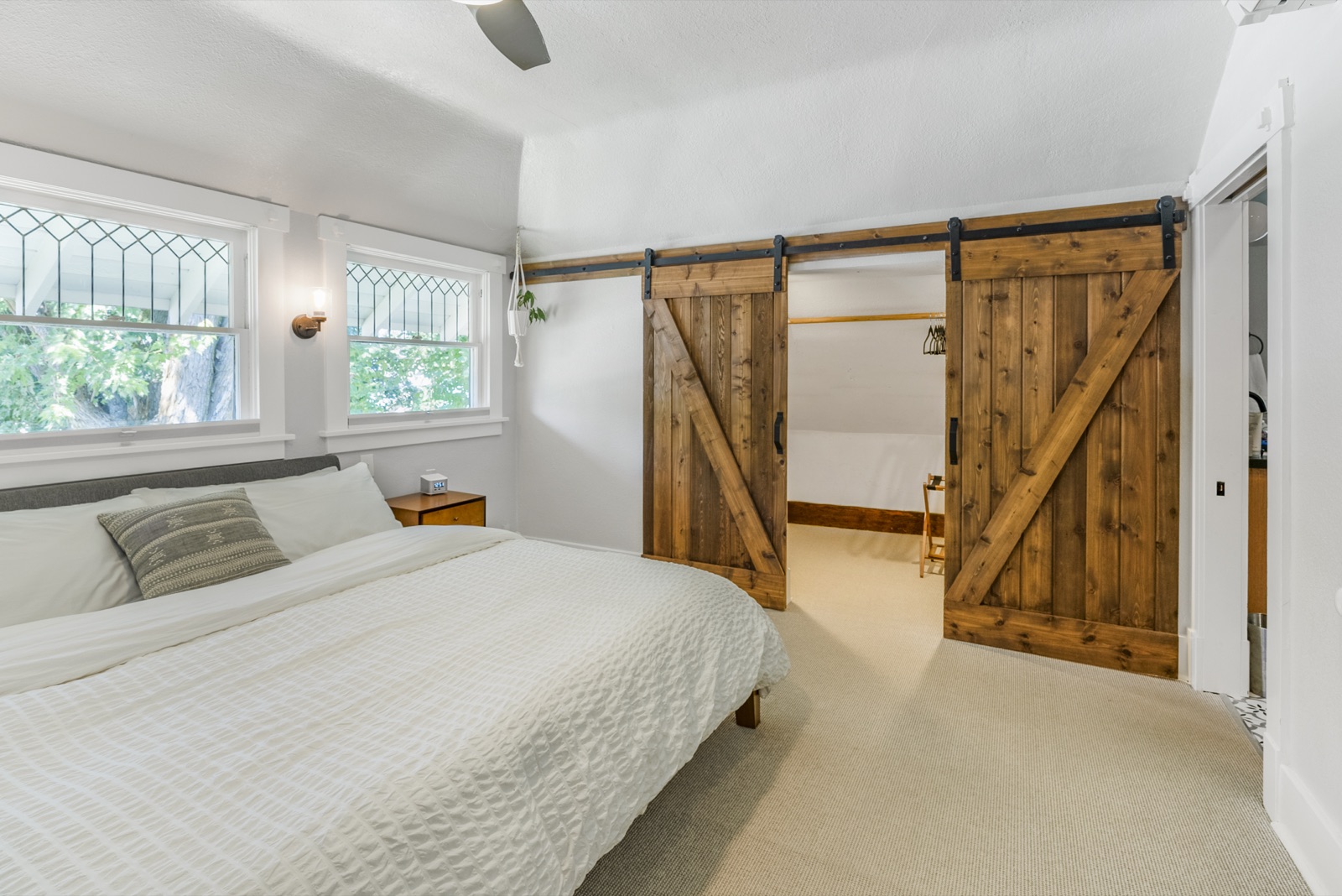 Real estate photography Portland Oregon — bedroom
